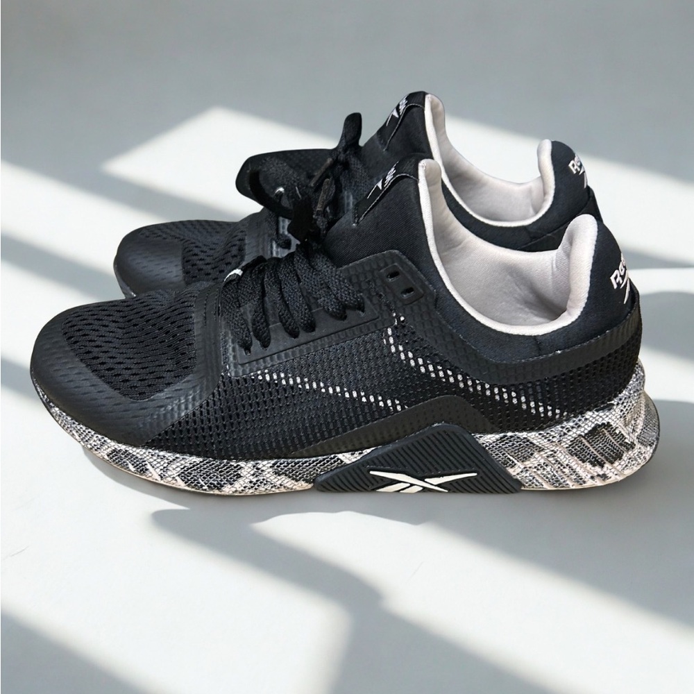 Reebok Galaxy 5 Women’s Sneakers | Size 10 | Black, White & Light Pink - Picture 3 of 6